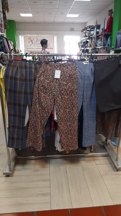 Mercadillo-Ropa-BazarLibros-y-Artesanías-22 