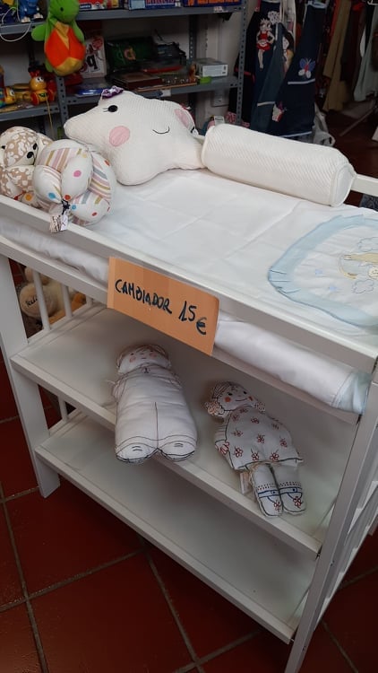 Mercadillo-Ropa-BazarLibros-y-Artesanías-26 