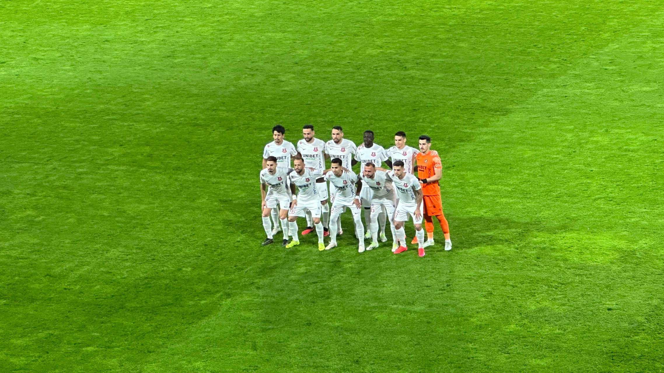 Foto  Cum arată tribunele la meciul FCSB - Hermannstadt! Bate vântul pe  Arena Națională. Și la propriu, și la figurat