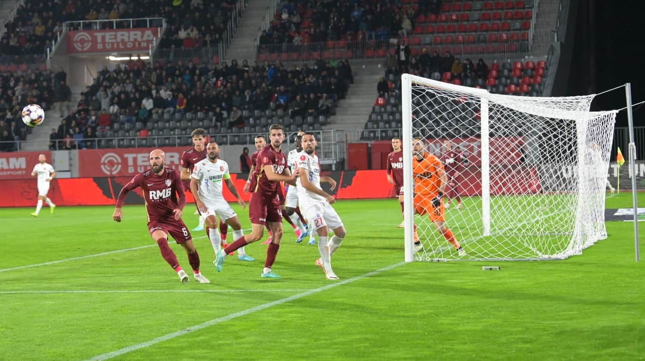 Fază controversată în Hermannstadt - CFR Cluj! Gol anulat de VAR pentru  sibieni, după un moment incredibil - Antena Sport