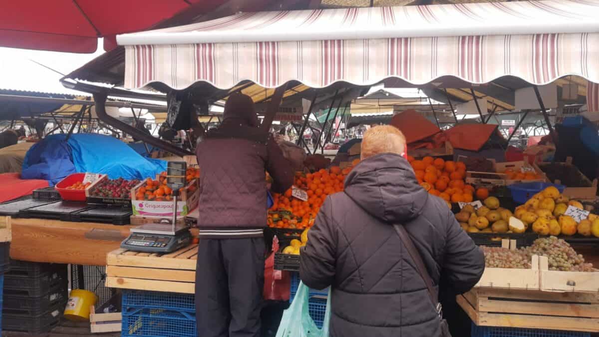 Ce putem cumpăra în această perioadă din Piața Cibin. Varză murată