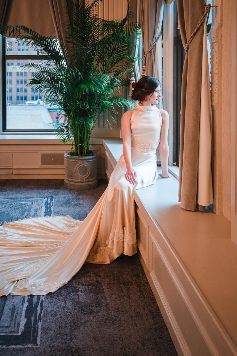 Bridal portrait at the Pfister Hotel in Milwaukee, WI