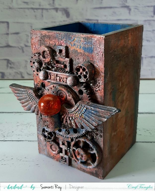 Gorgeous Rustic Steampunk Pen Stand 3 Gorgeous Rustic Steampunk Pen Stand 1