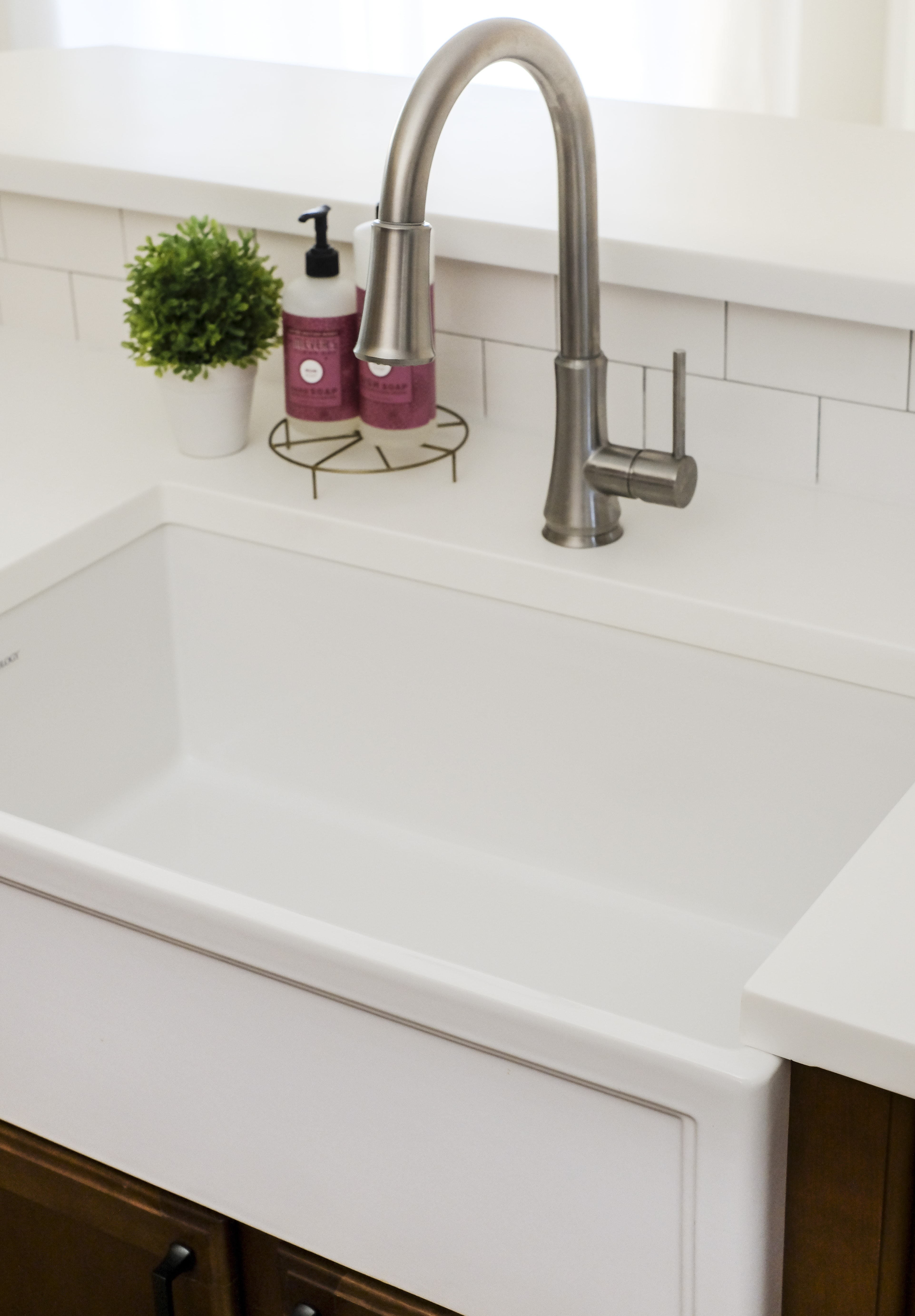 Fireclay Farmhouse Sink Review Everything You Need to Know!