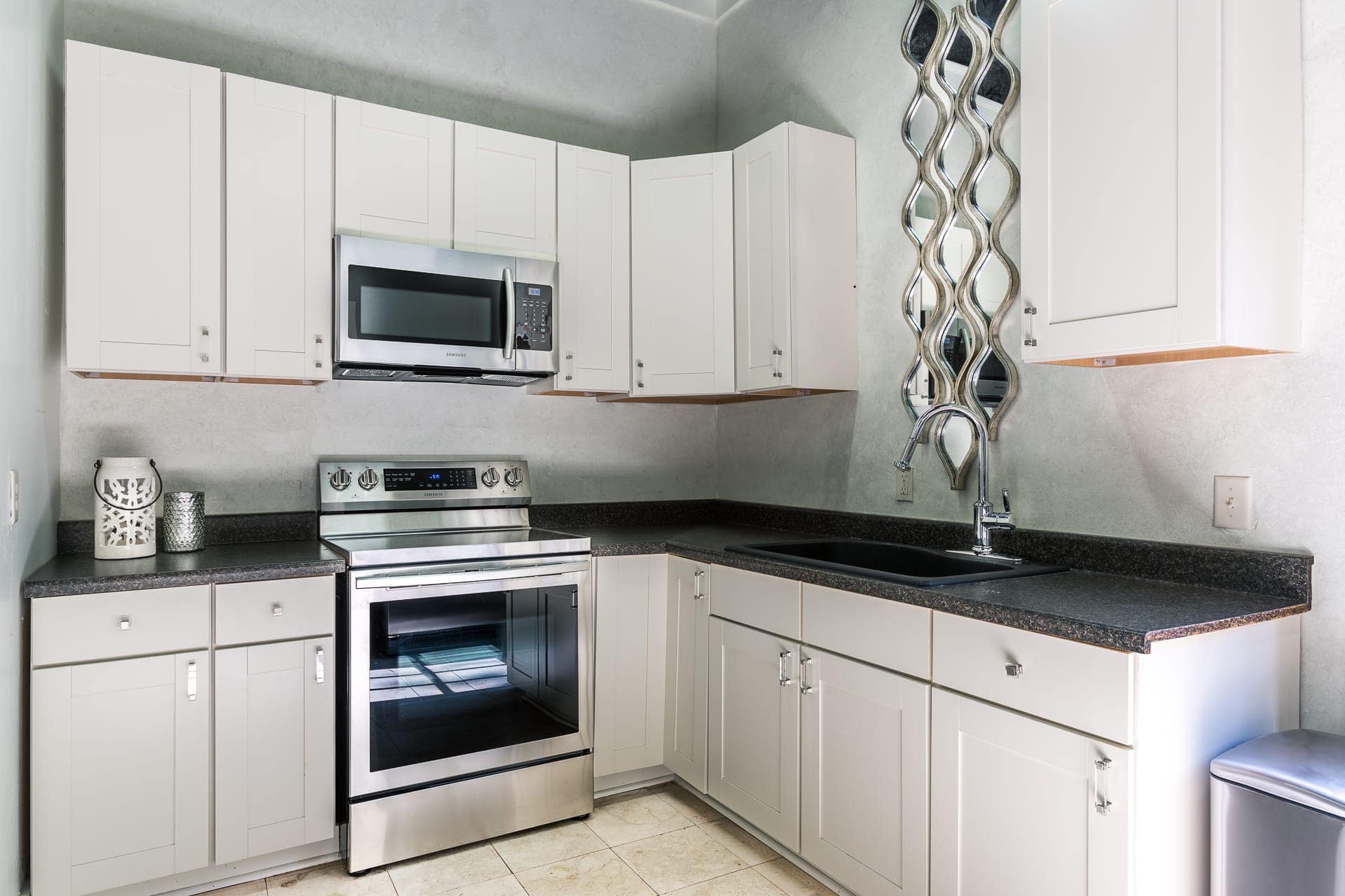 Kitchen of the Bridal Suite at Esperanza Ranch