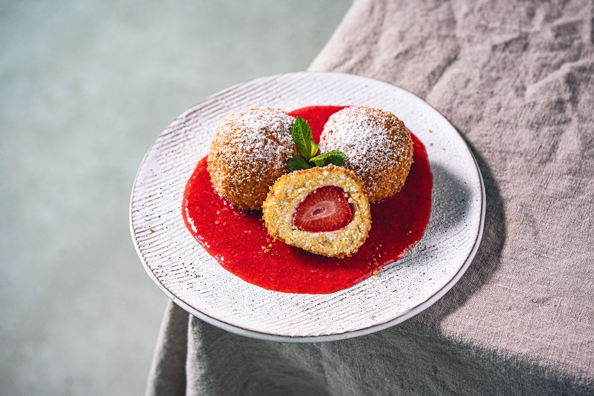 Erdbeer-Topfenknödel: Fruchtig-süße Kindheitserinnerung