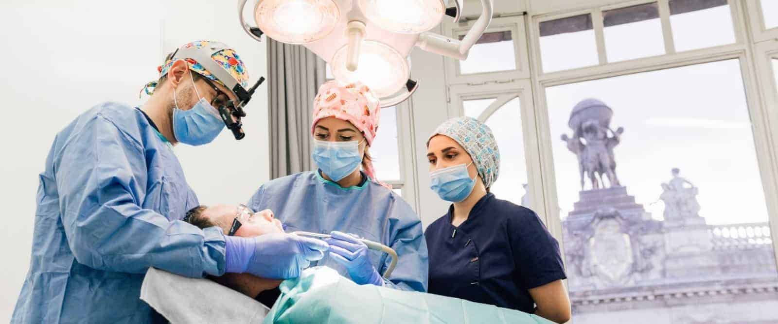Implantologie_Oralchirurgie_Gutsche_Berlin