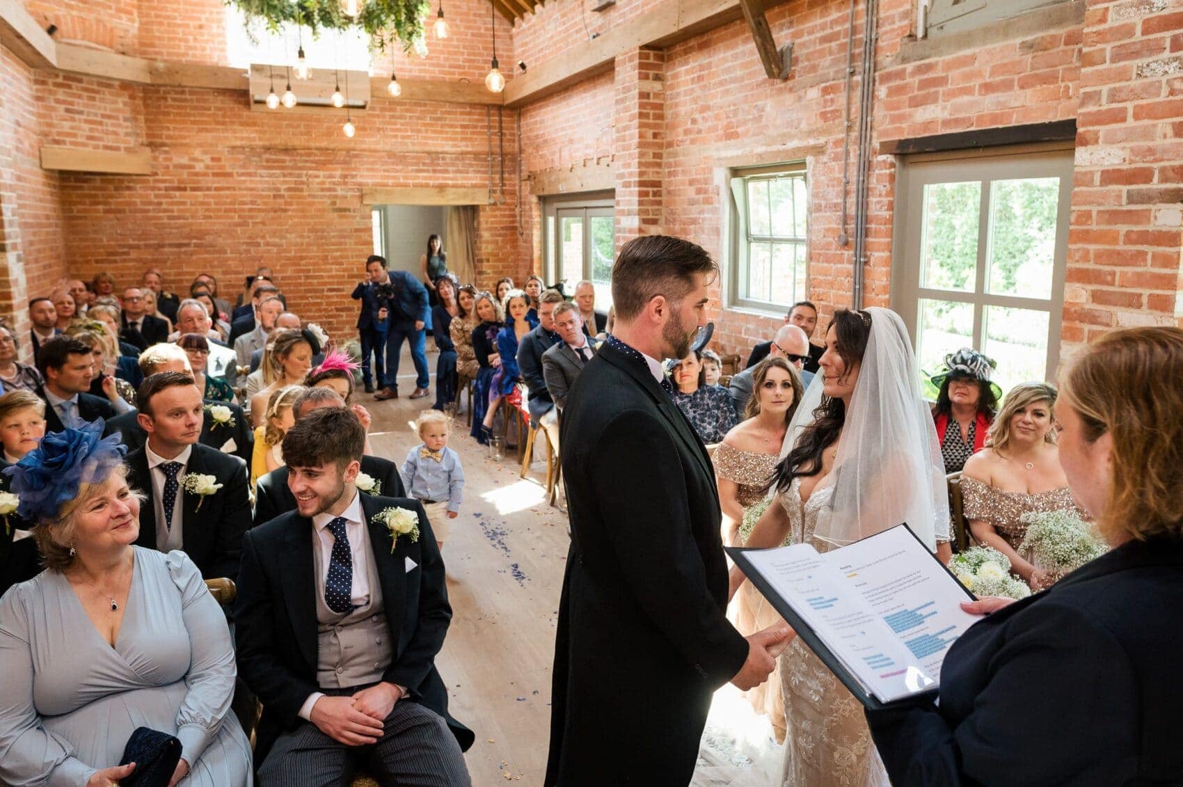 Abbots Court barn wedding