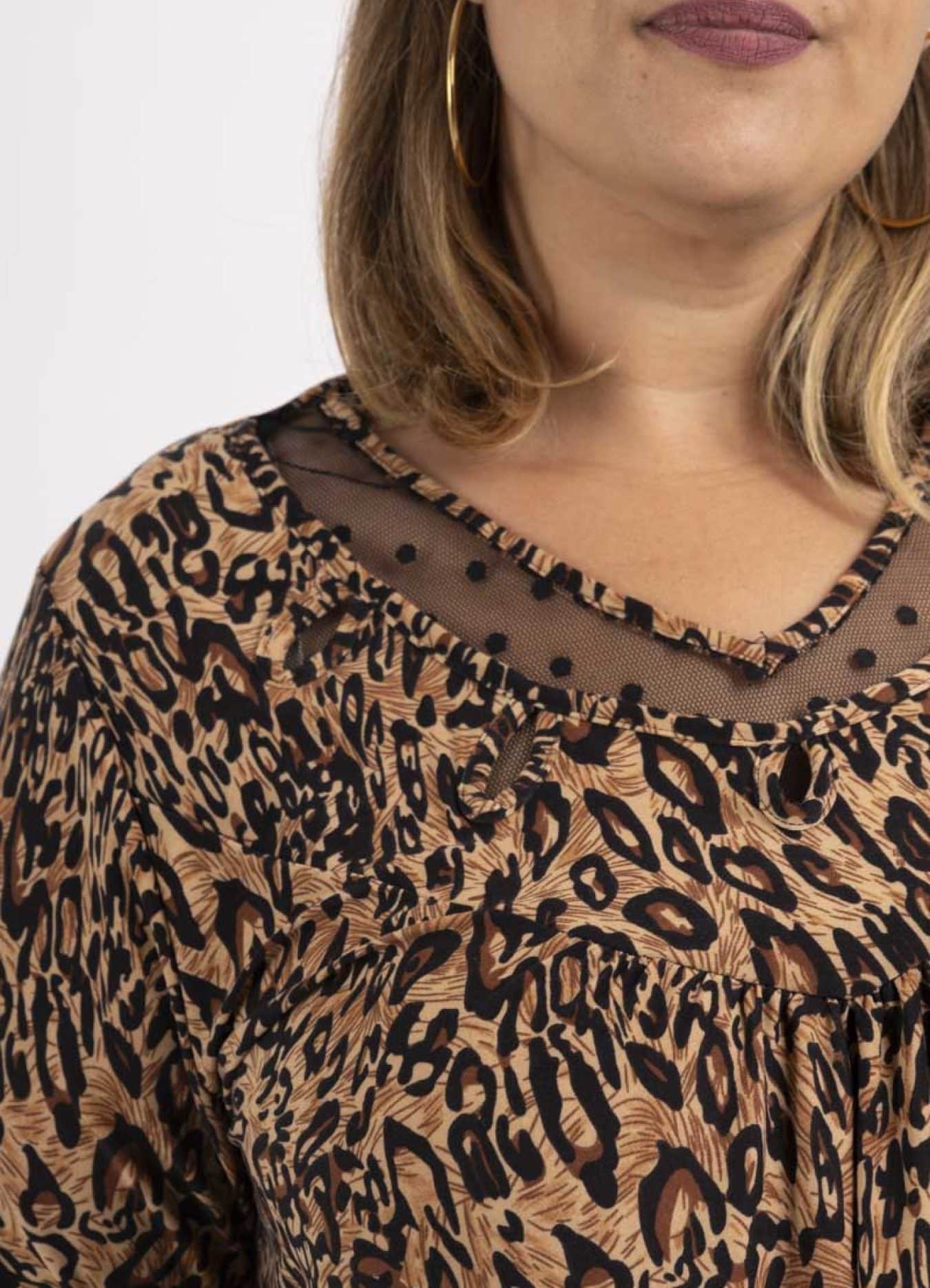 túnica de encaje con estampado de leopardo