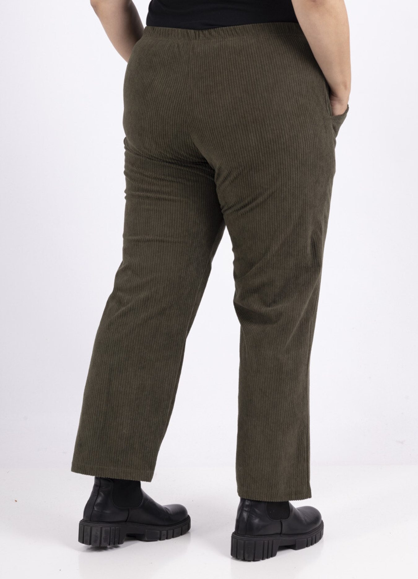 pantalón de pana caqui