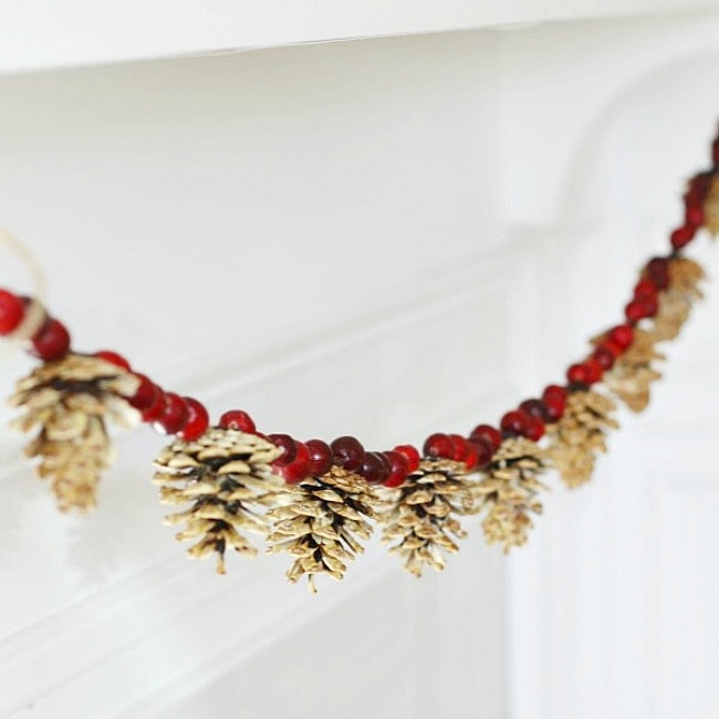 cranberry and pine cone garland