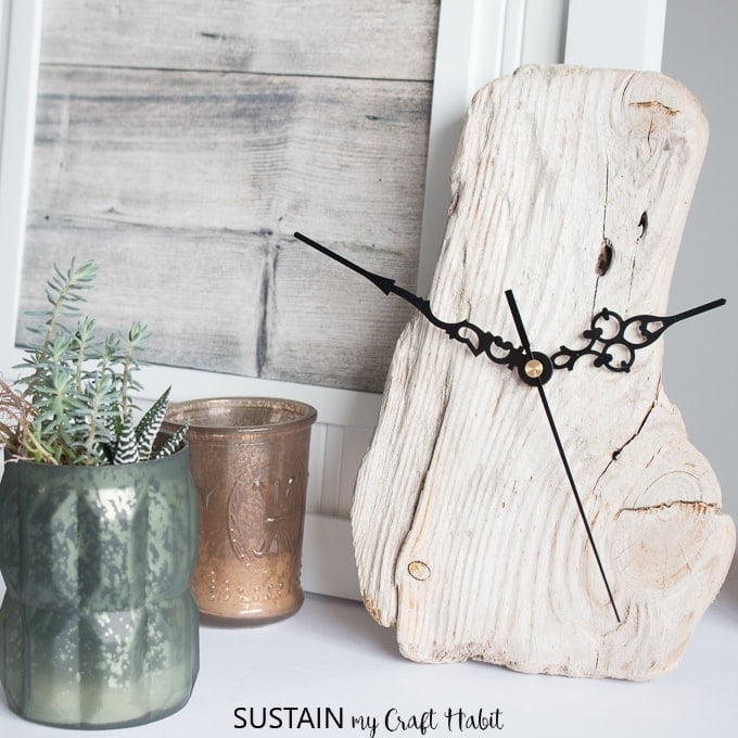 DIY driftwood clock