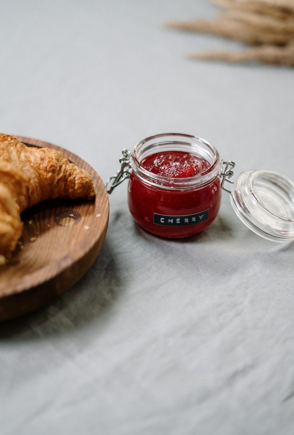 homemade cherry jam as a sustainable gift