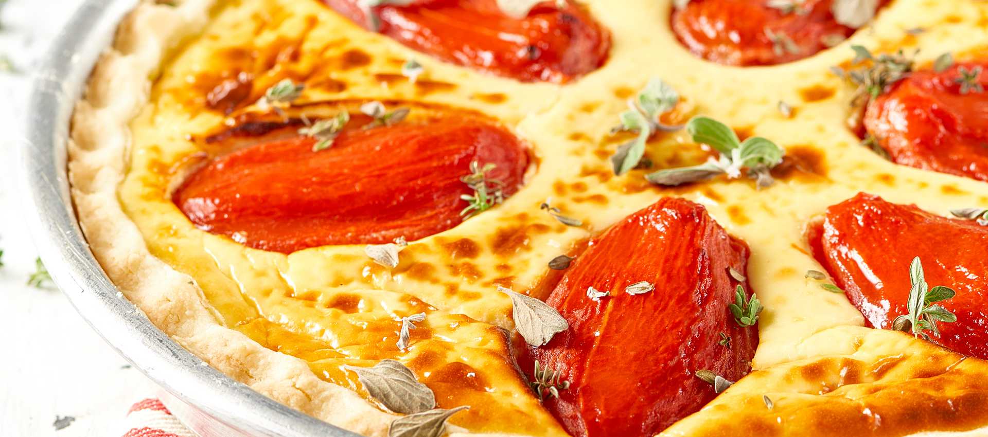 Ostetærte med ricotta og flåede tomater