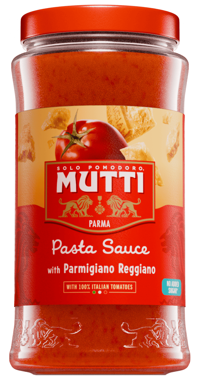 Pastasovs med parmesan