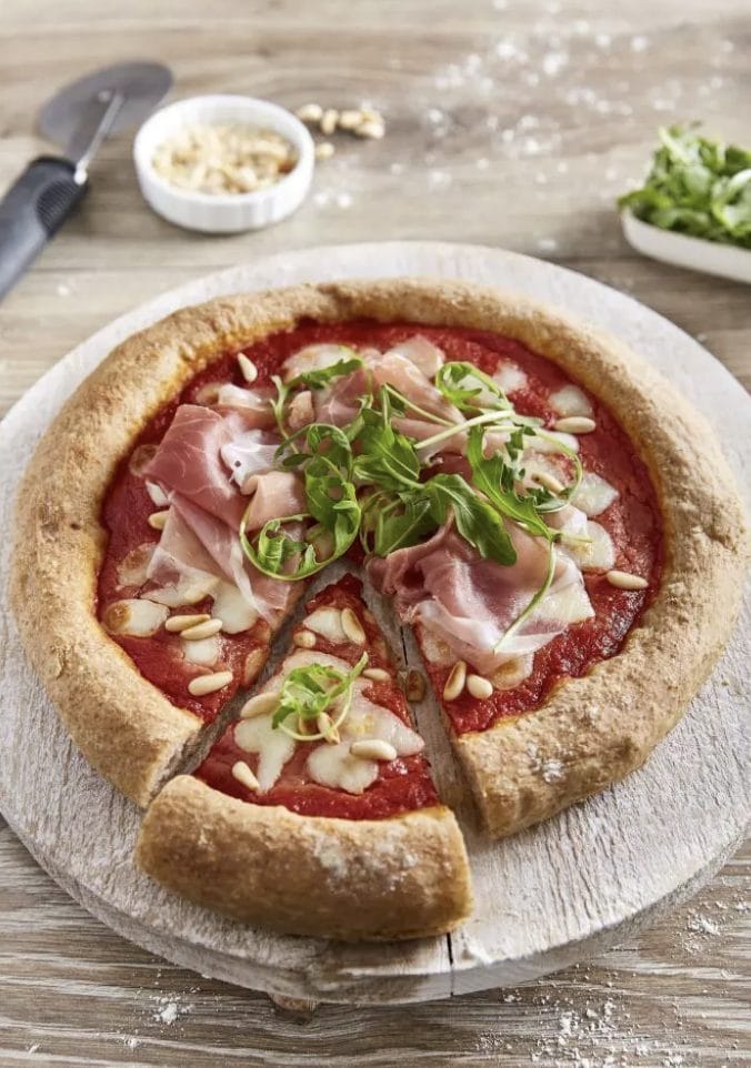 Fuldkornspizza med italiensk tomatsauce