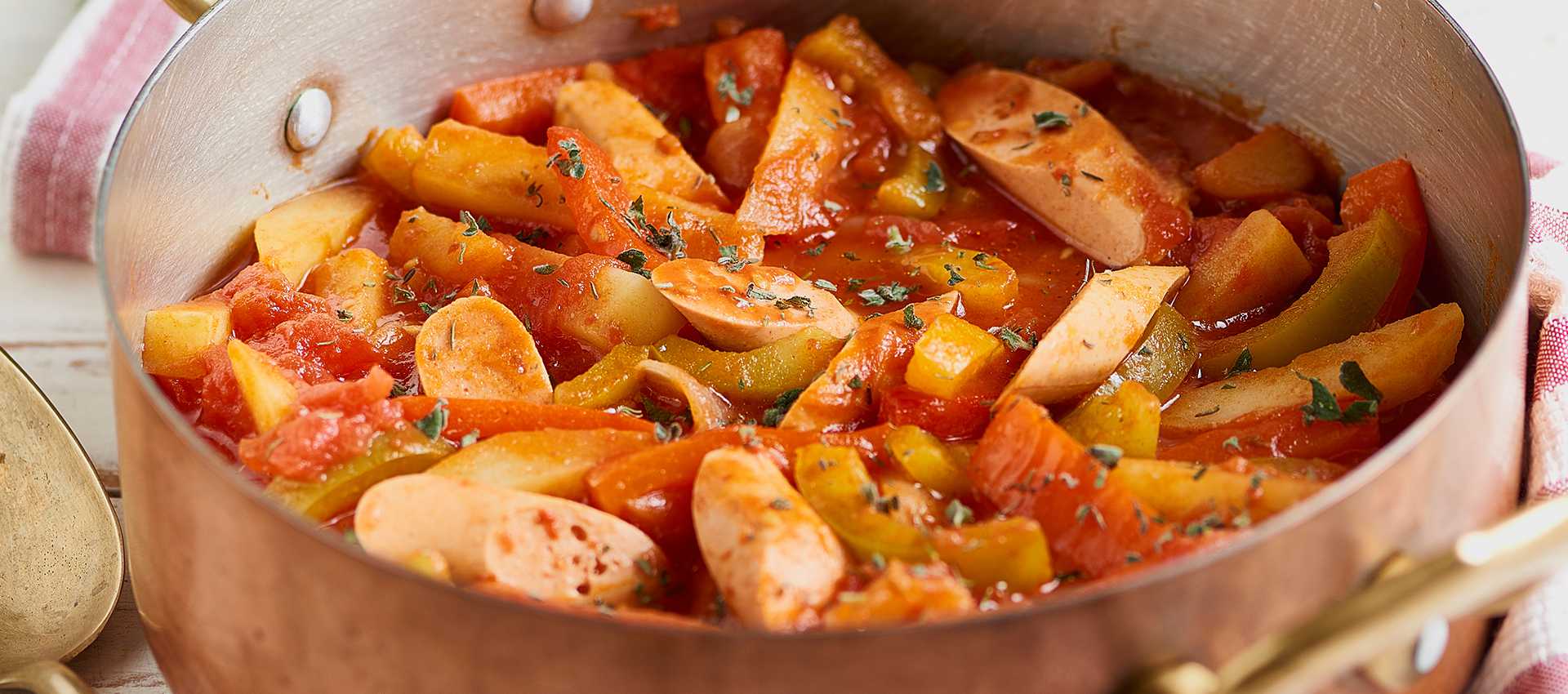 Vegetarisk gulasj med Mutti Pelati-tomater