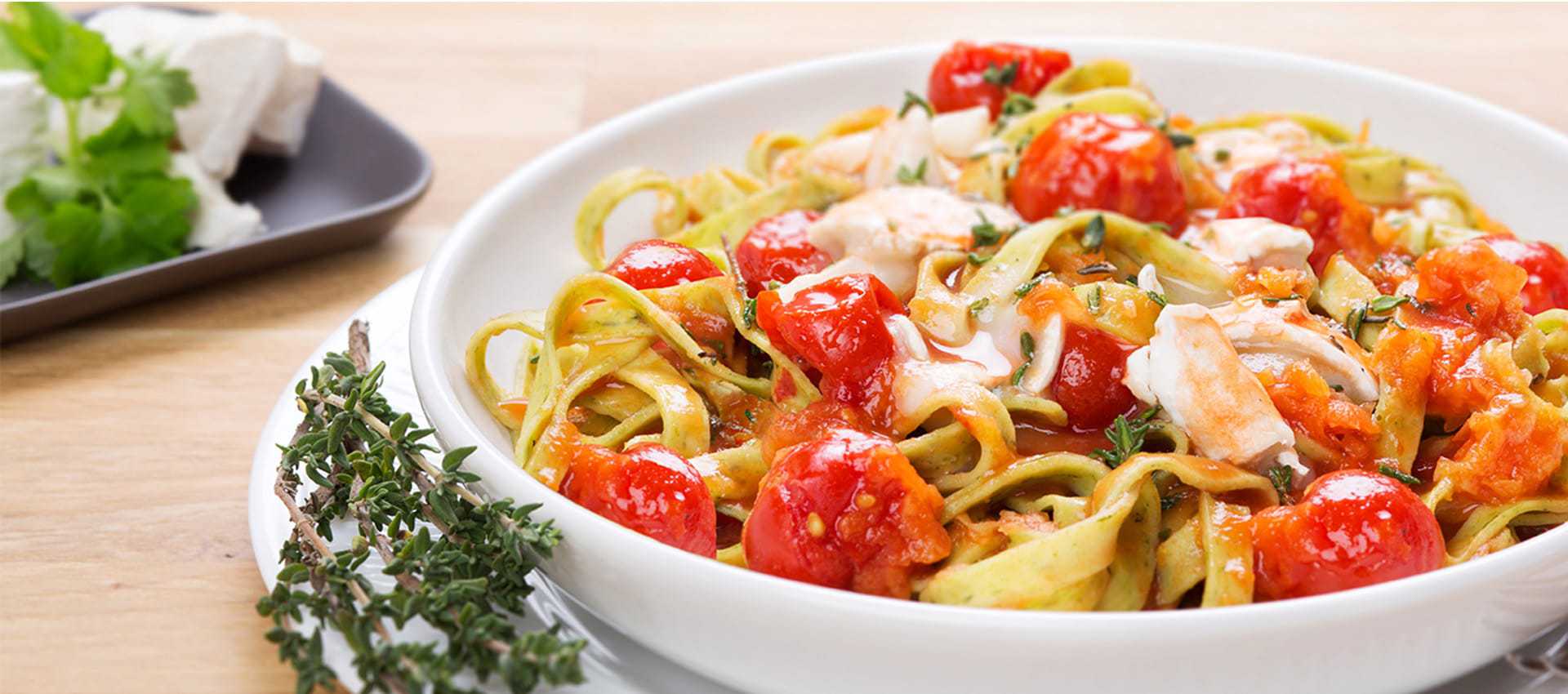 Pasta med cherrytomat og geitost