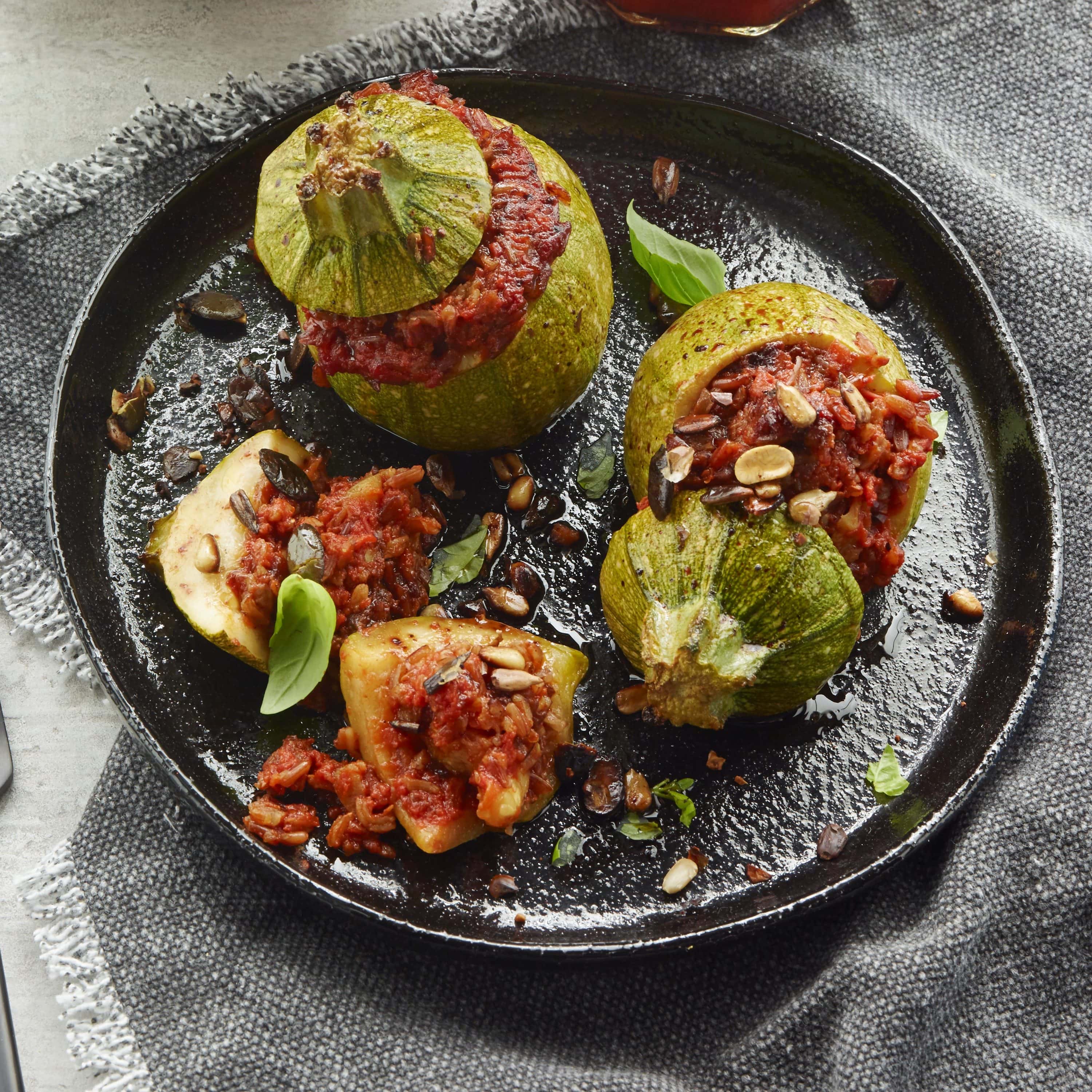 Fylte squash og  tomatsaus med chili