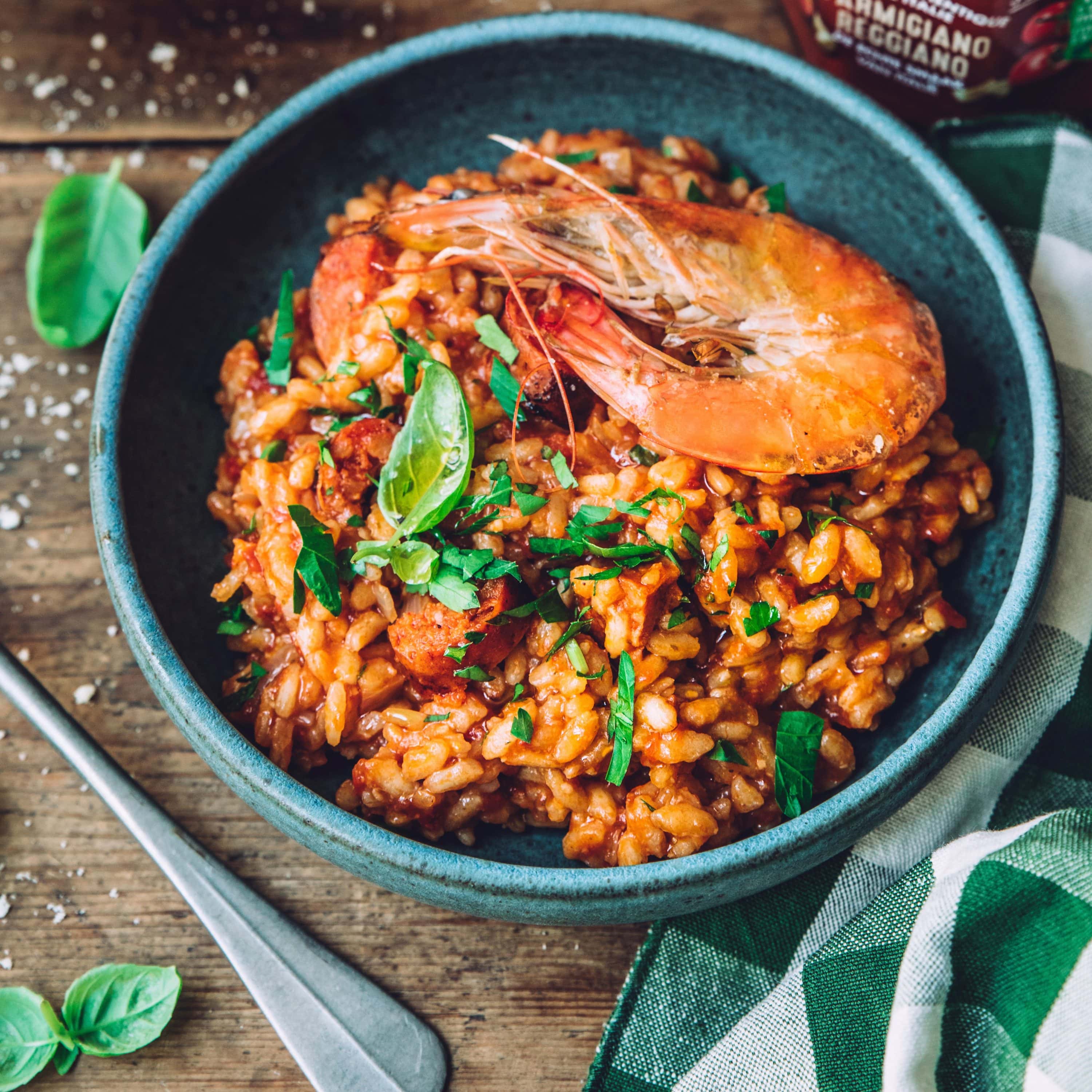Risotto med scampi, chorizo og pastasaus
