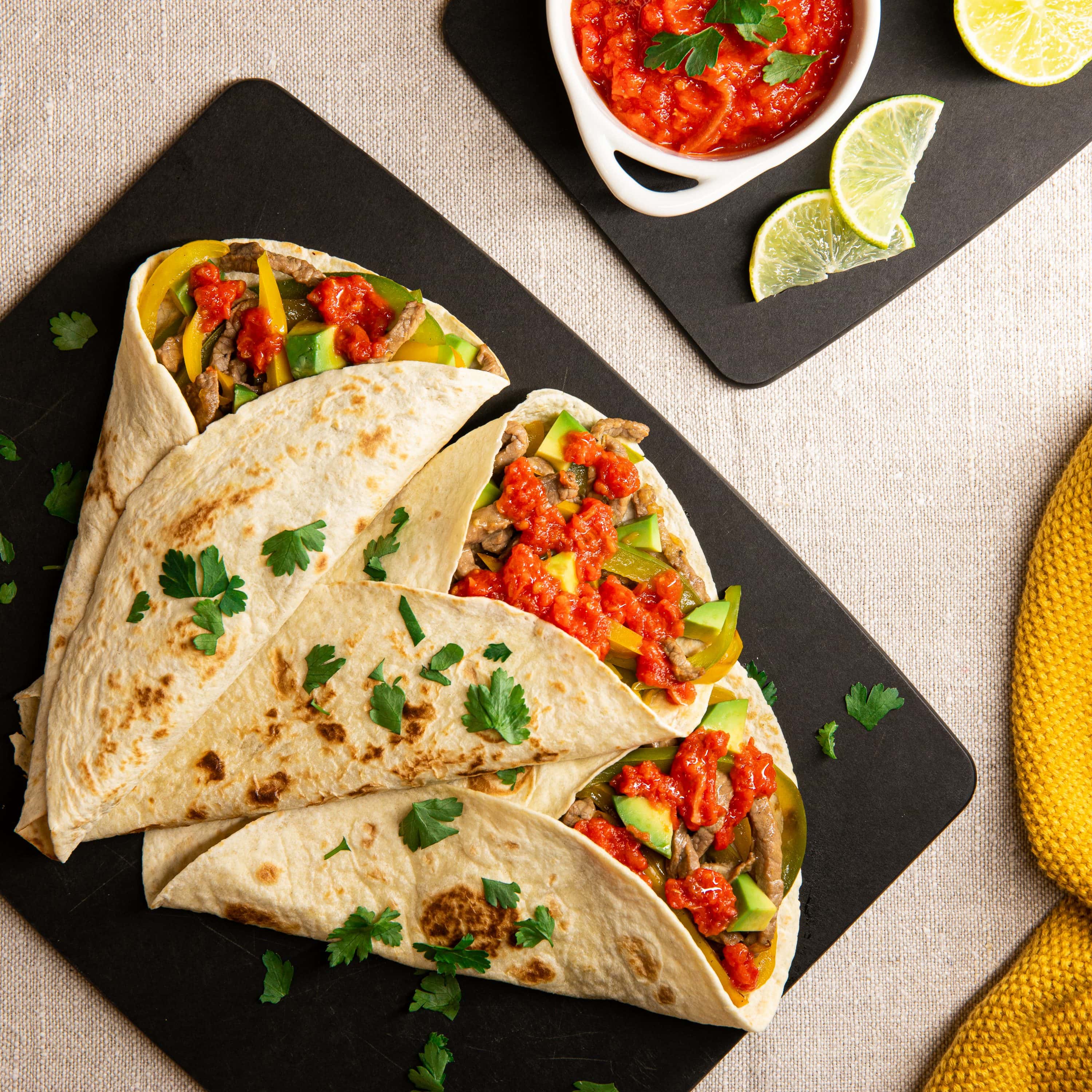 Biff-fajitas av storfekjøtt og Polpa-tomater tomat