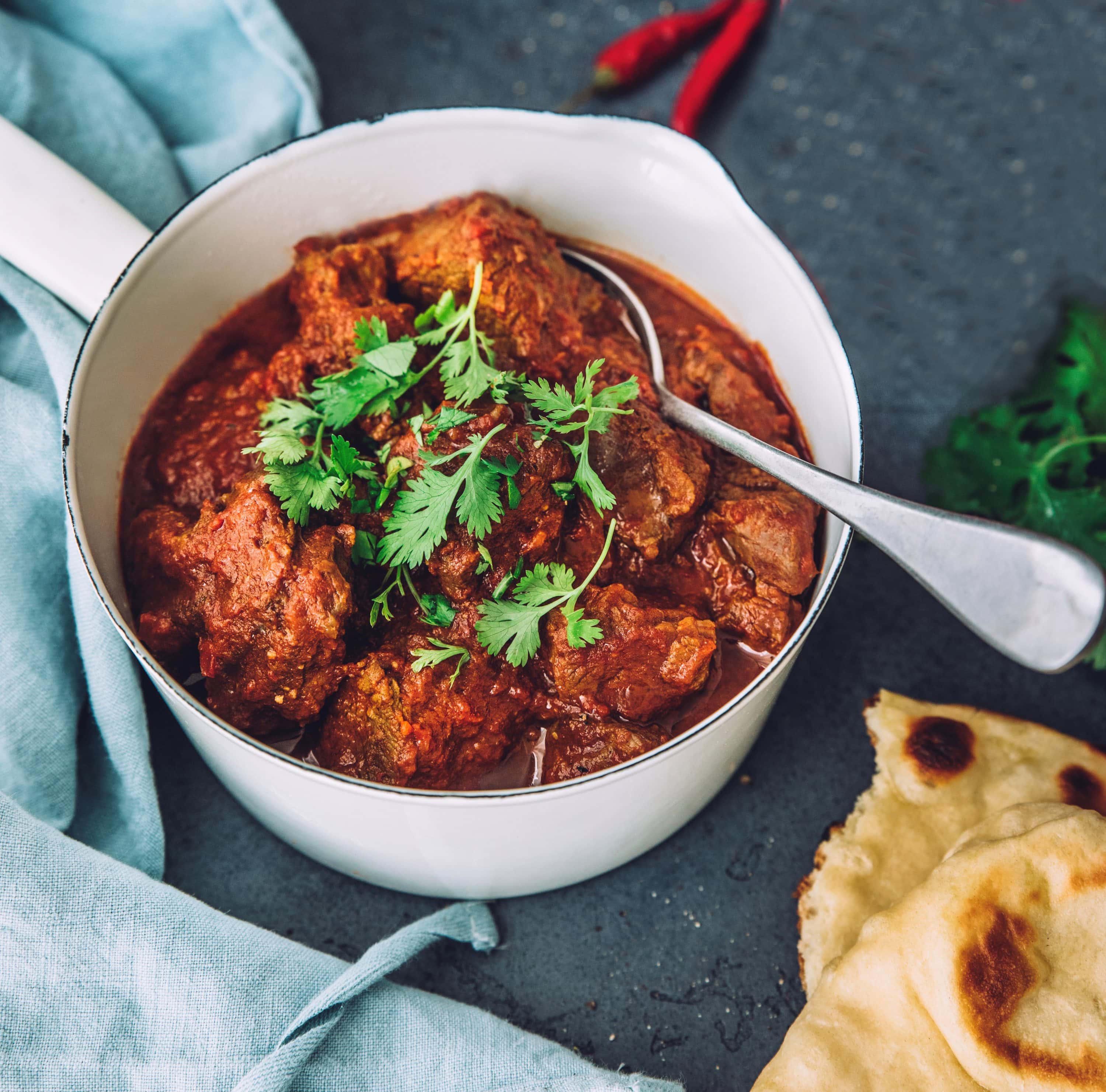Biff Madras med pastasås och chilipeppar