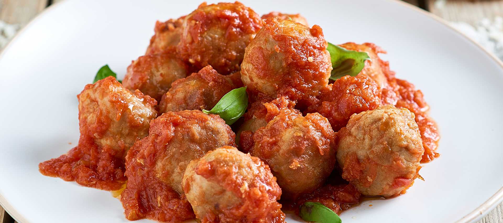 Hackbällchen in tomatensugo
