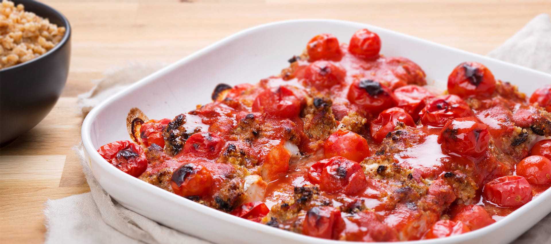 Einfache putensteaks mit tomate und estragon