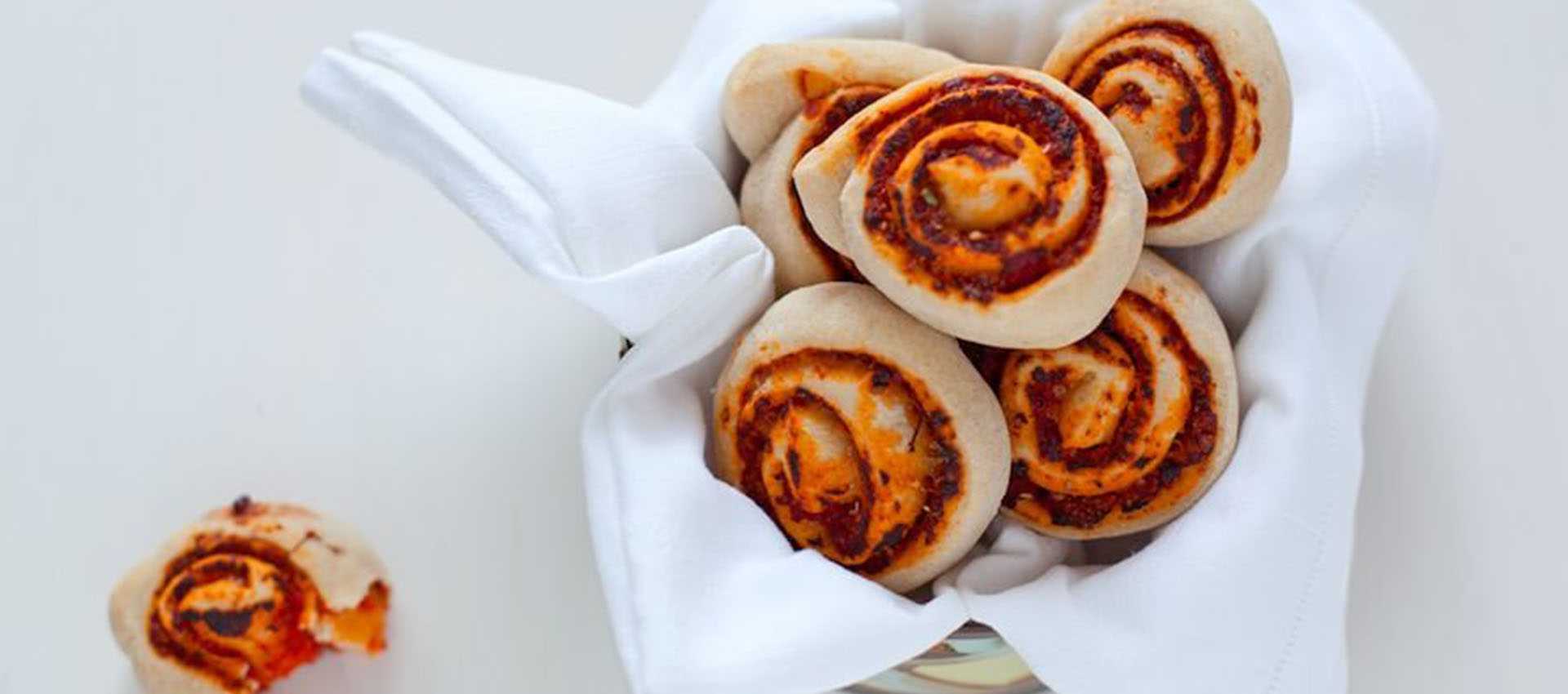 Italienische brotschnecken mit tomaten