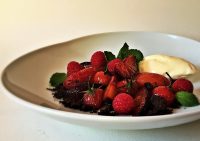 dessert pflaumen und tomaten