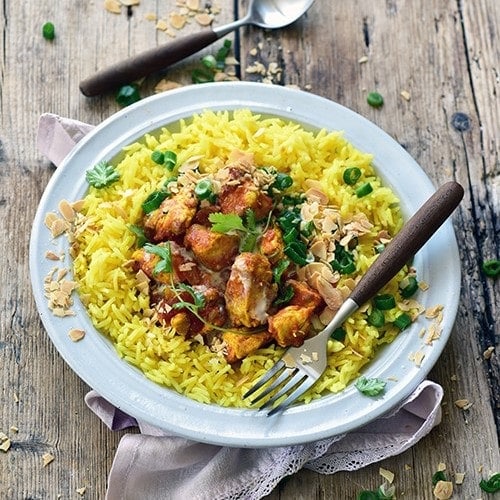 Curry Crémeux entomaté au poulet et au riz parfume (par Dorian Nieto)