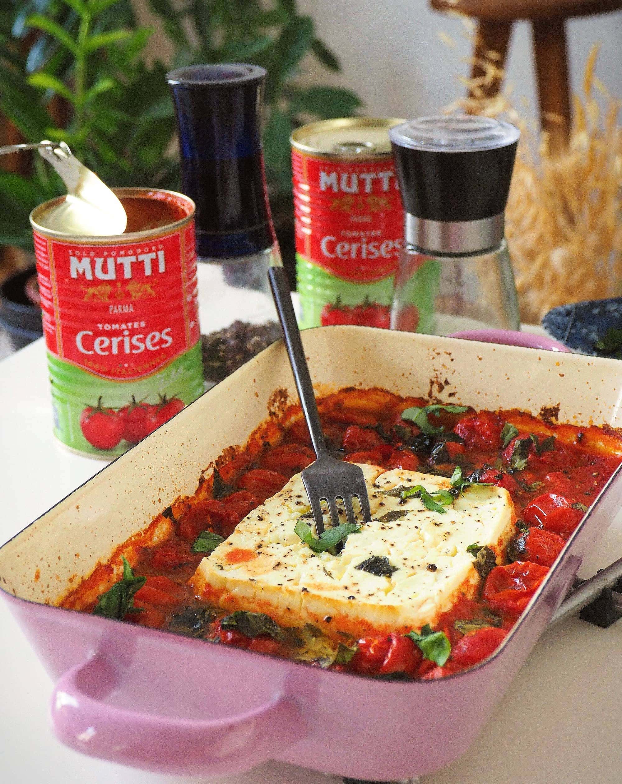 Pâtes à la feta et aux tomates cerises au four