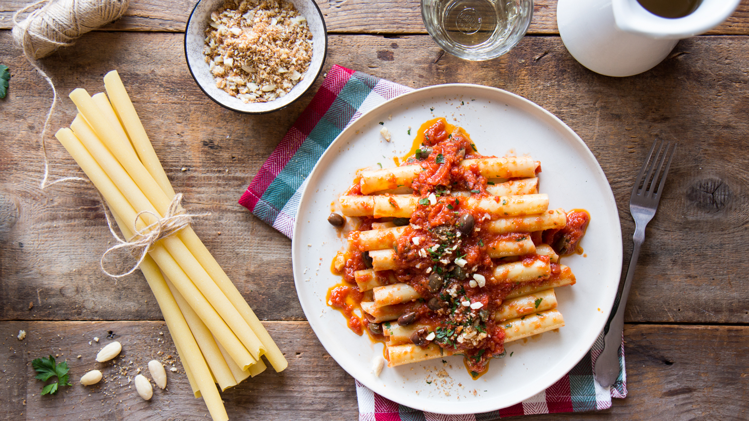 Ziti méditerranéennes aux anchois
