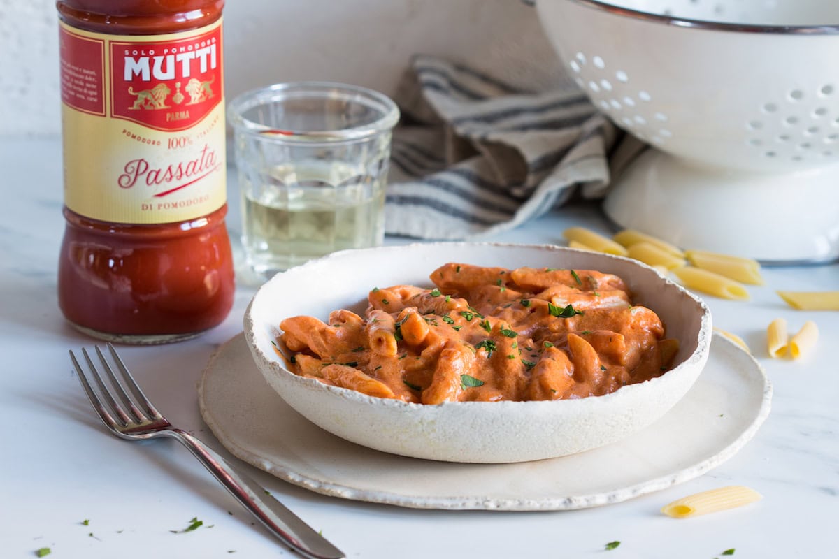 Pâtes cuisinées à la passata et à la vodka