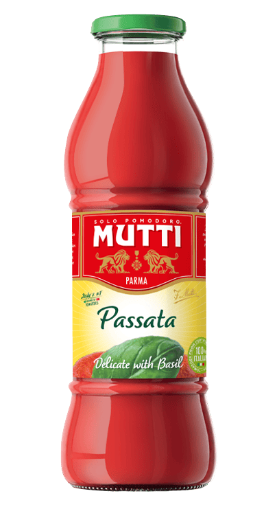 Passata tomatoes with basil