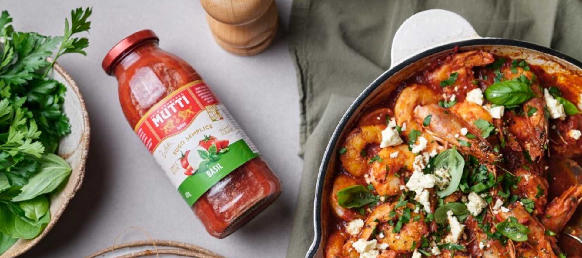 Pan fried prawns with tomato and basil