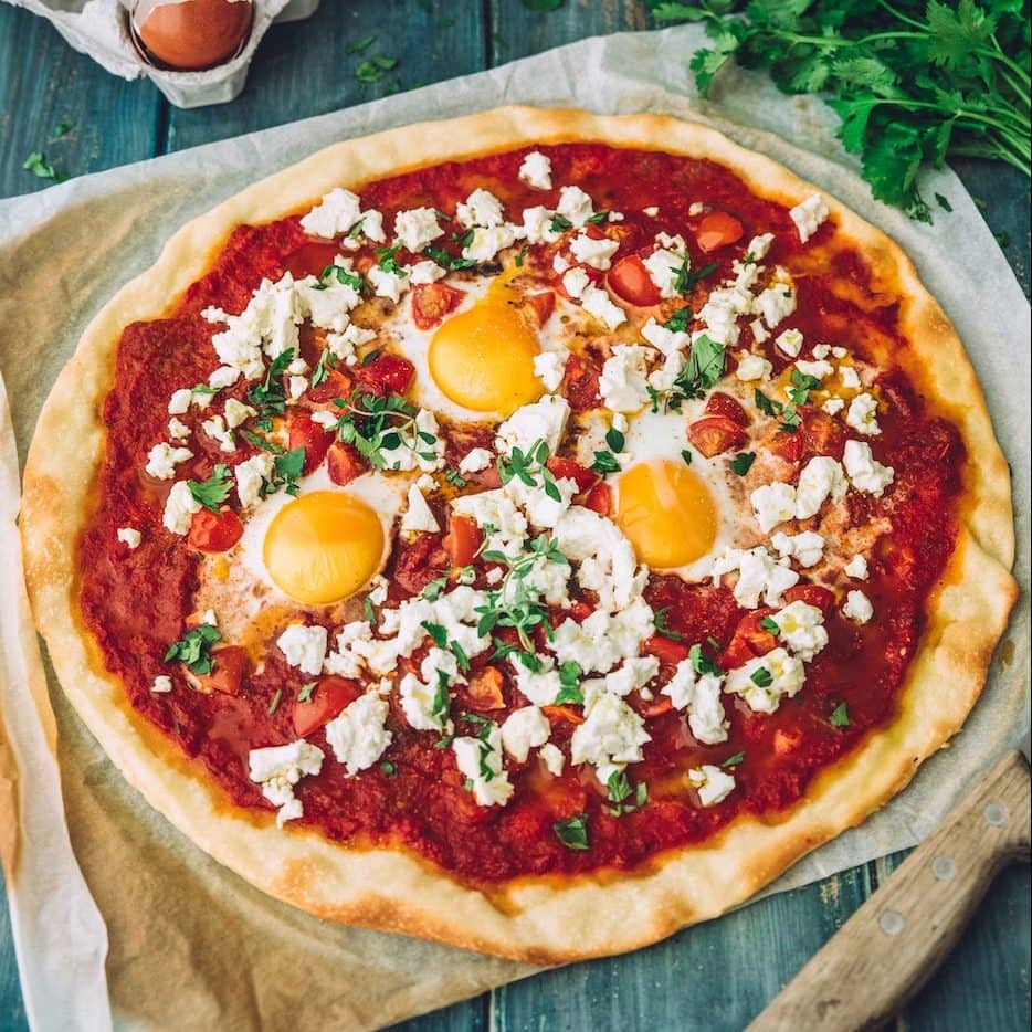 Shakshuka-stijl pizza
