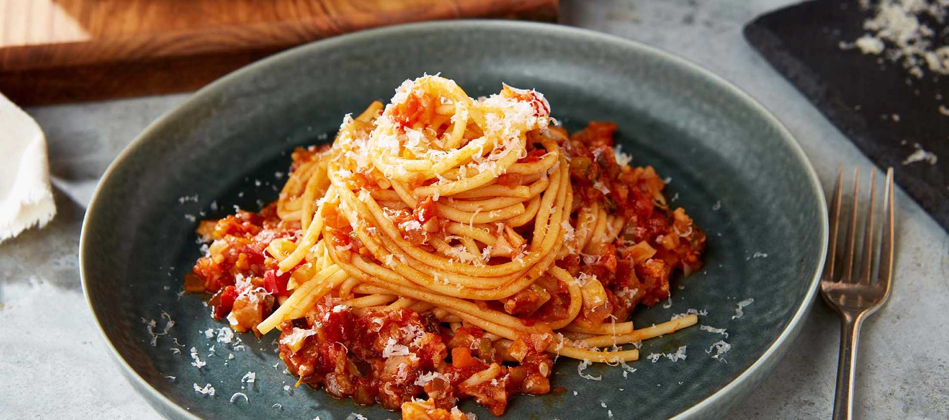 Vegetable Spaghetti Bolognese with Tomato Paste