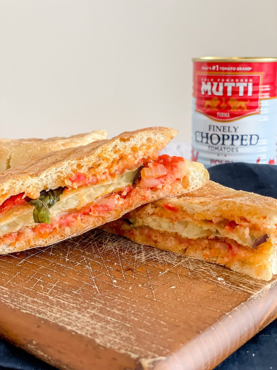 Bread with Caramelized Tomato and Cheese