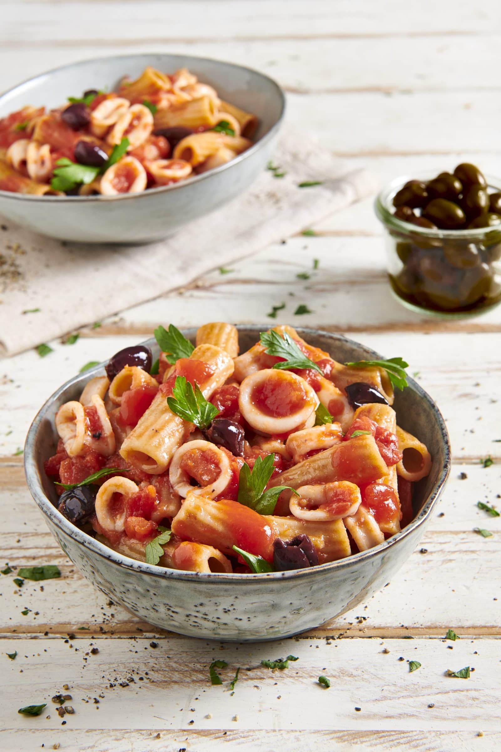 Maccheroncini integrali con calamari e olive