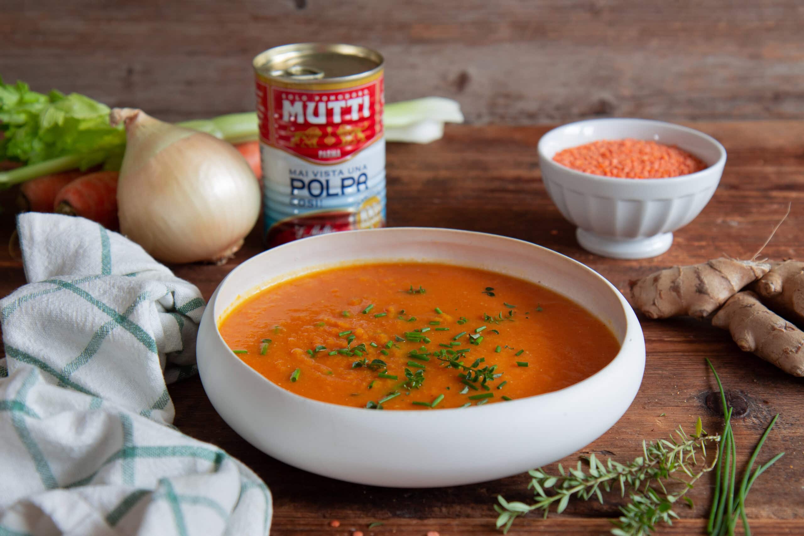 Vellutata detox di lenticchie e Polpa di pomodoro