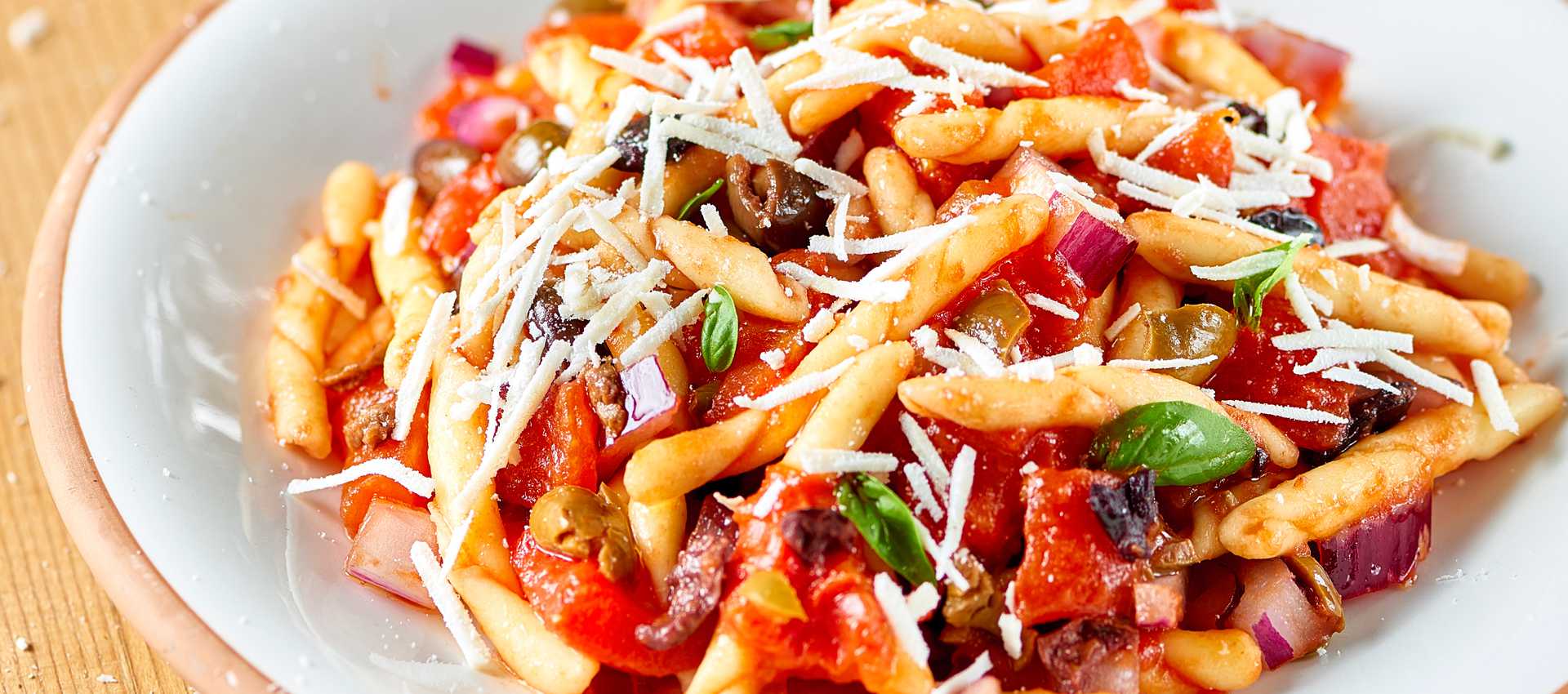 Strozzapreti pasta juustolla
