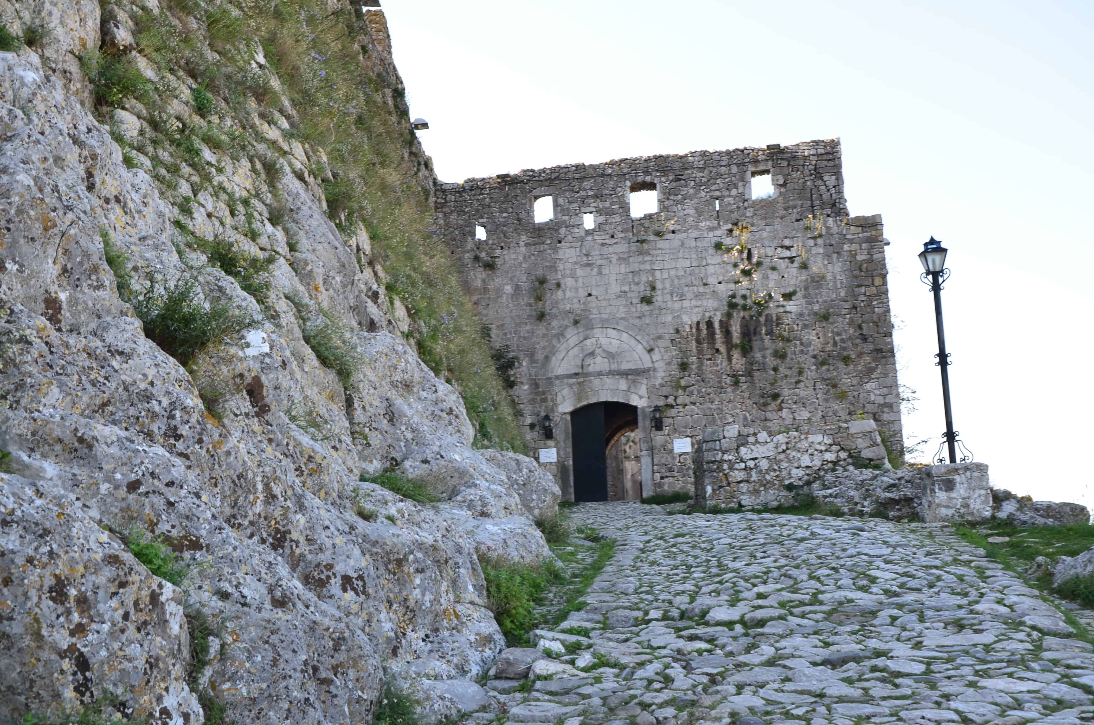 Rozafa Castle (Castle near Shkodër, Albania) - Nomadic Niko