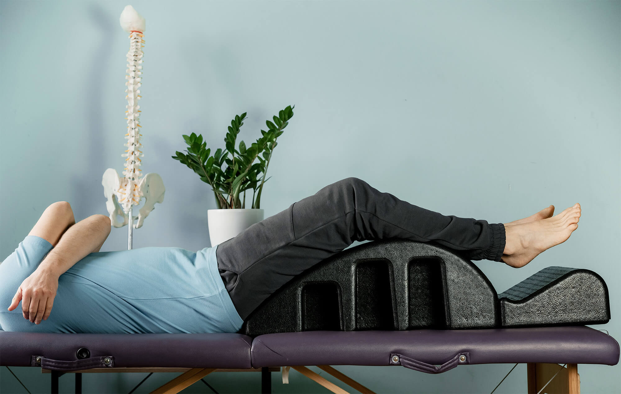 Spinal joint manipulation in Burlington, Ontario