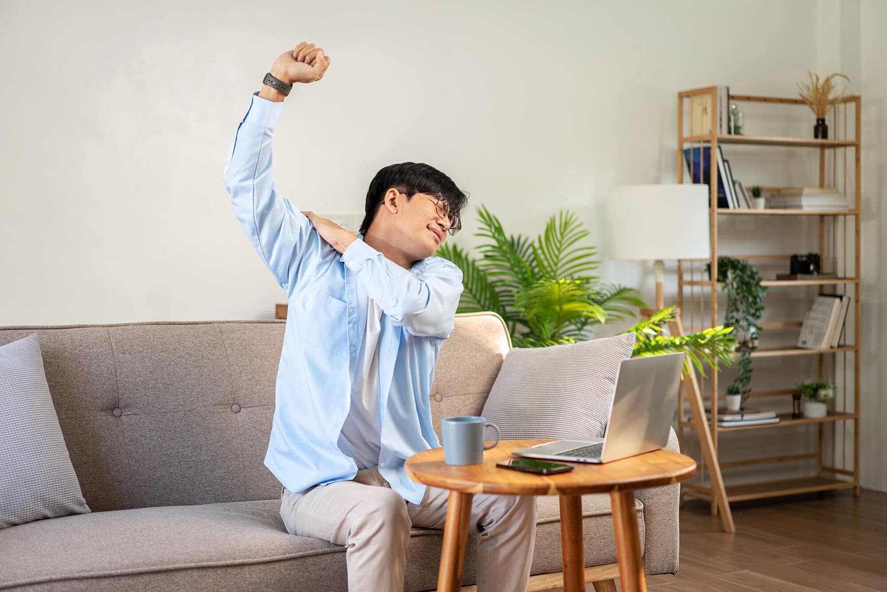 Main raising arm with shoulder pain