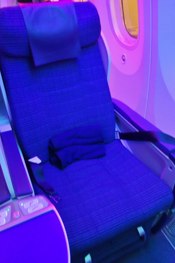 レインボー B787