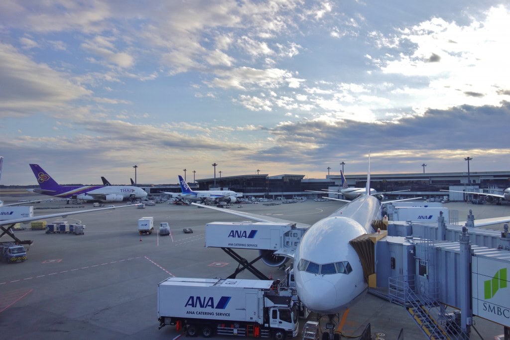 成田空港のANA機