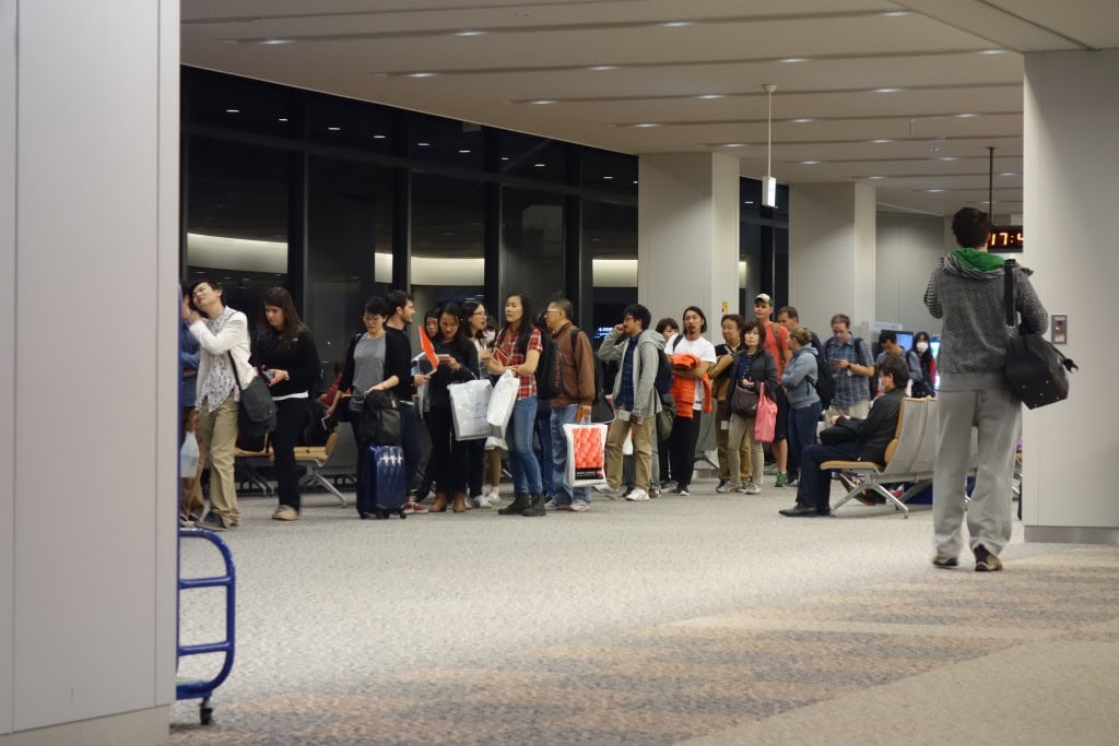 成田空港　52番搭乗口