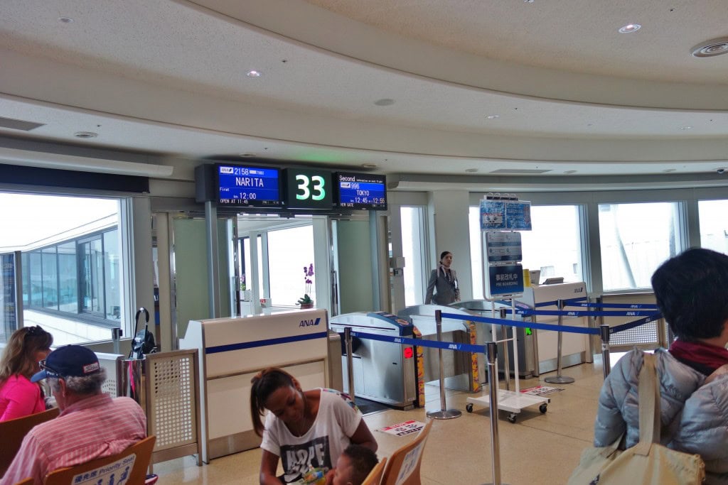 那覇空港33番搭乗口