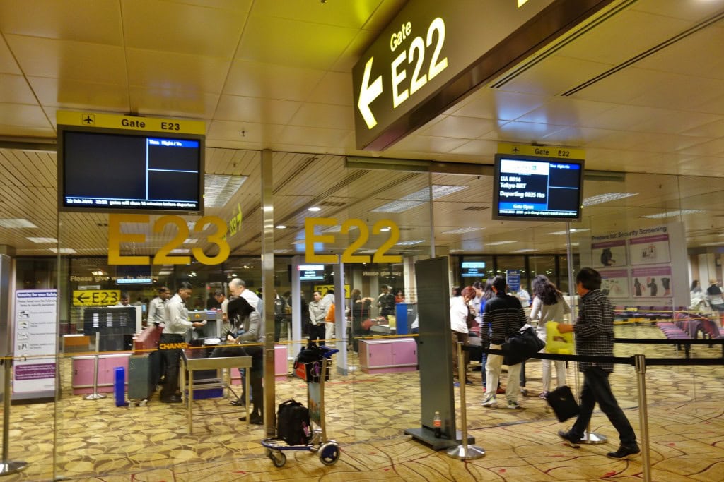 チャンギ空港　手荷物検査